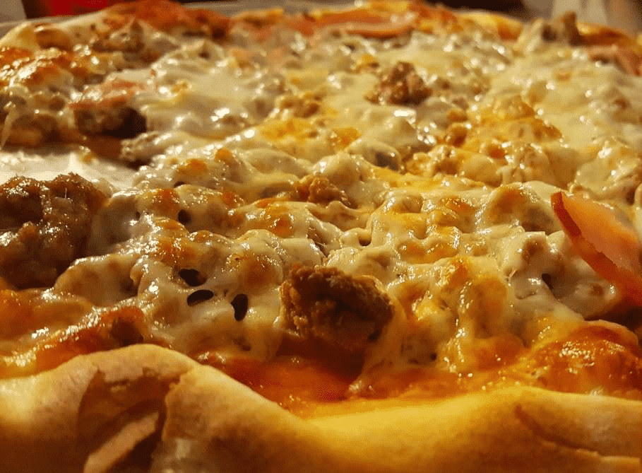 Dino's Special Pizza